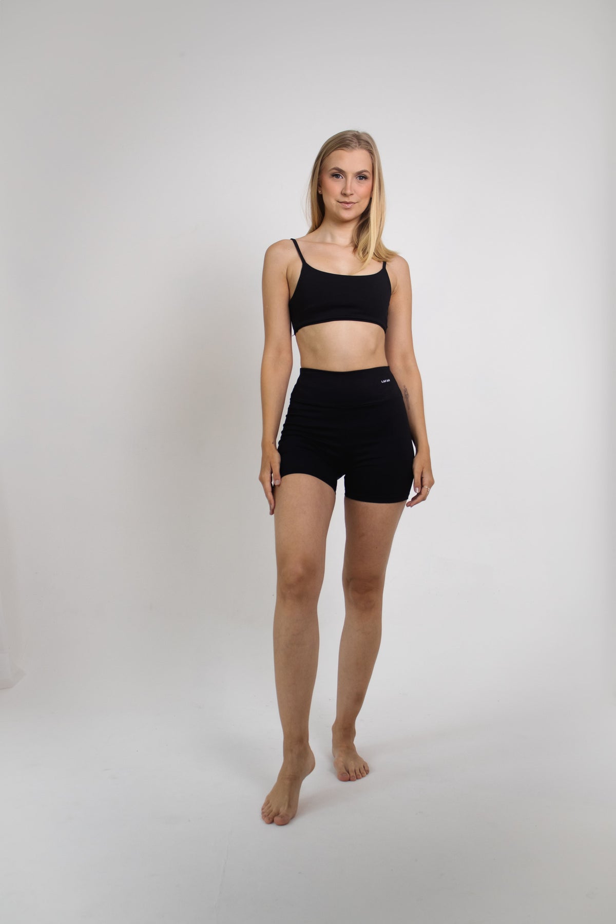 Short Basic Preto